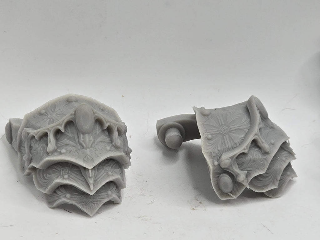 3d Printed Mythic Legions Scale Head 1.0 King of Knights Pauldrons 1:12 6" Scale.